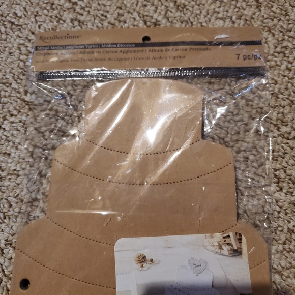 12/$30   🎂  BNWT Scrapbook supplies, Book - cake  ‼️Final Price‼️ - Picture 2 of 6